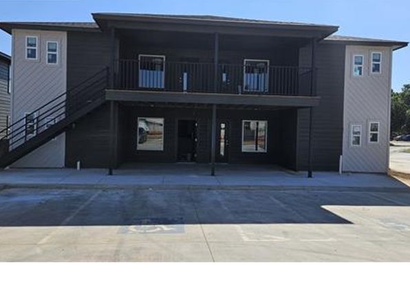 2341 N Thompkins Ave #301