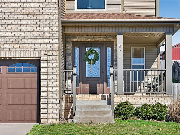 4th image of 827 Crestone Ln