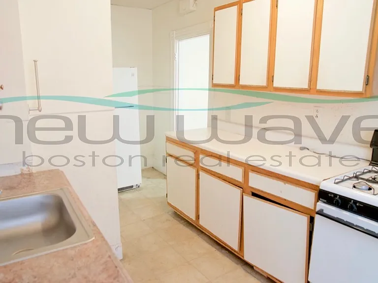 108 Hemenway St #10 — Photo 6