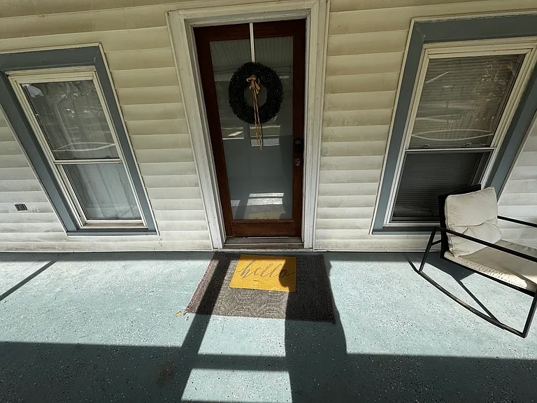 204 E Main St — Photo 4