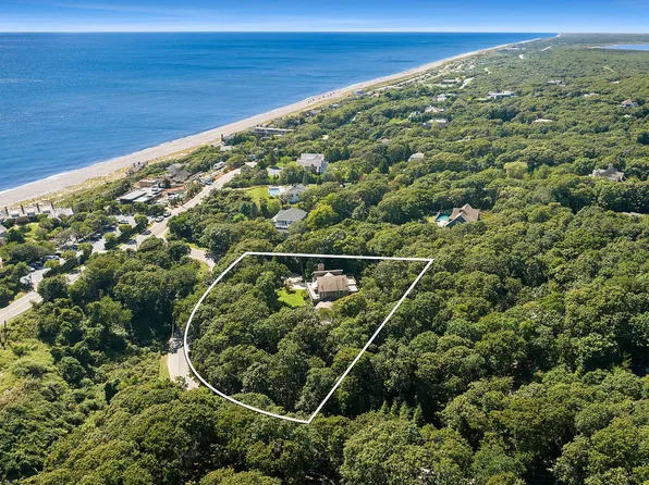 8 Fir Ln, Montauk, NY 11954