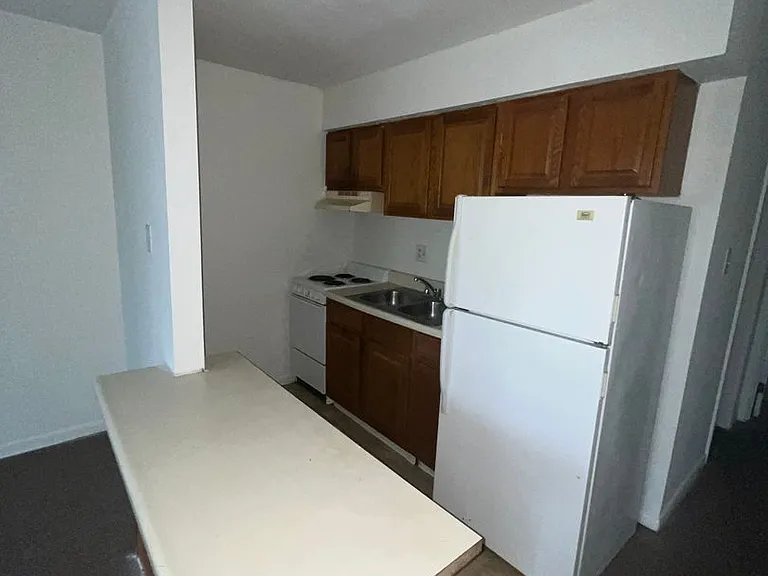 728 W Dixie St — Photo 3