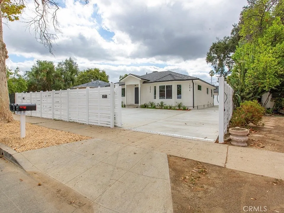 14612 Vose St