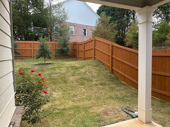 5th image of 742 Brickelberry Ct