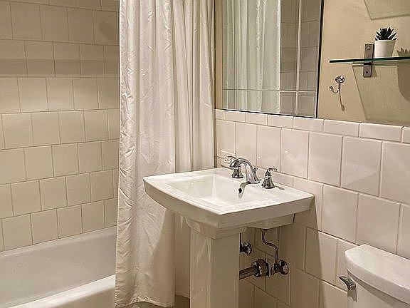 5th image of 1820 Vallejo St APT 101