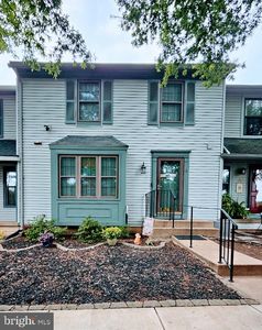 18 Hopton Ct, Sterling, VA, 20165