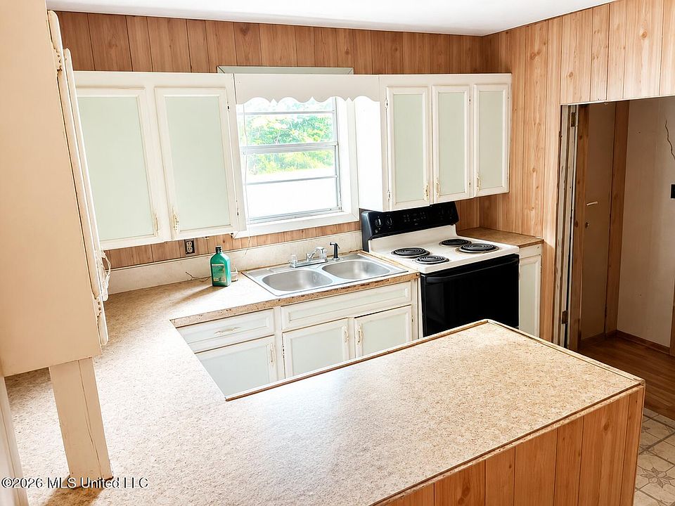 2nd image of 1135 Joe Dear Rd