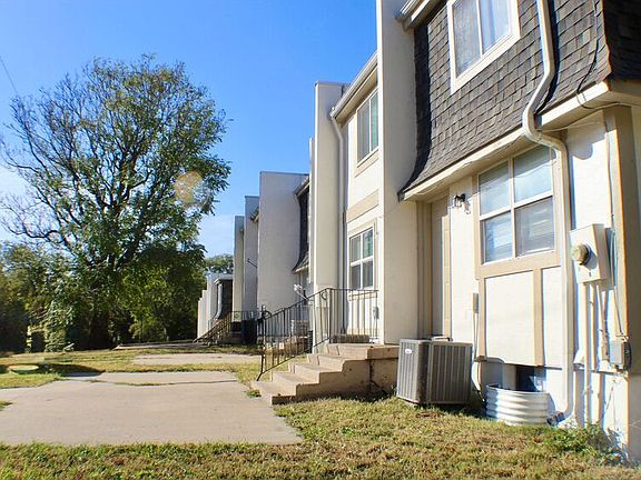 2nd image of 2602 Delavan Ave