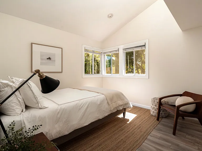 1404 Greenworth Pl — Photo 8