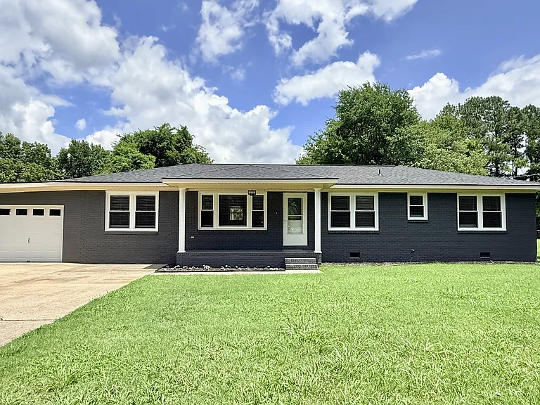 117 Carol Dr — Photo 1