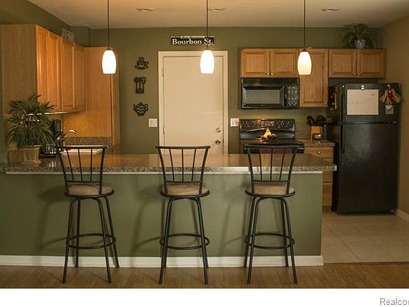 3rd image of 1683 Mariner Dr #109