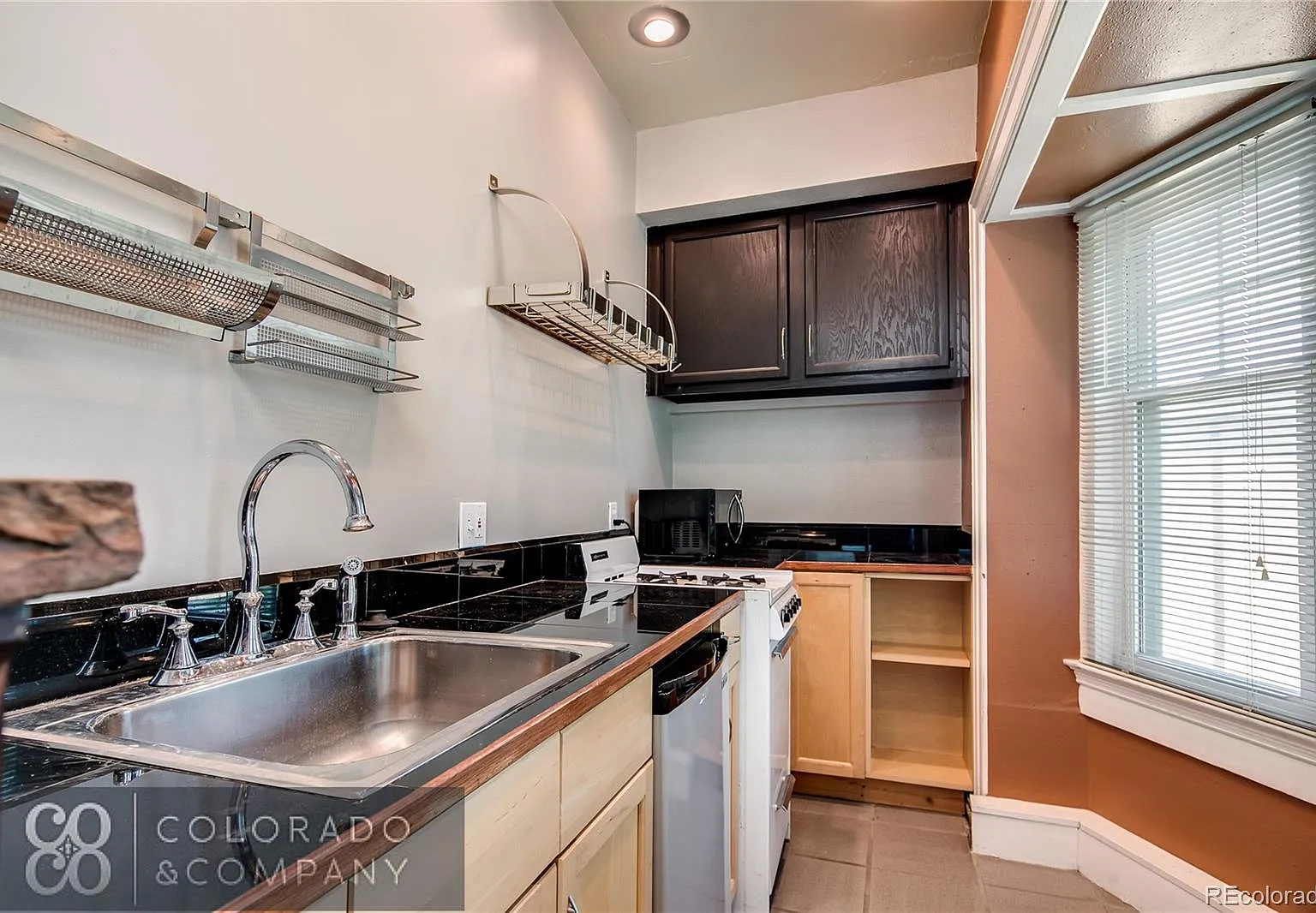 Studio, 1.0 bath, 400 sqft, $1,095 — Photo 2