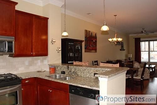 5th image of 334 McAdoo Ave