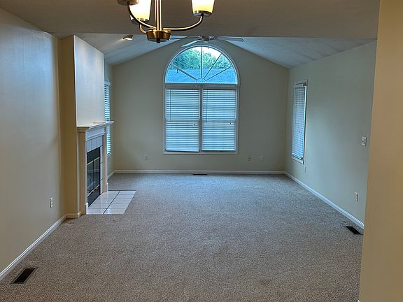 3rd image of 282 Mariners Way