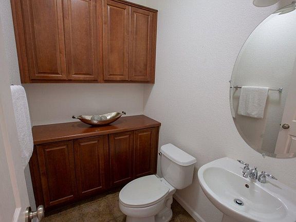 5th image of 606 Dante Cir