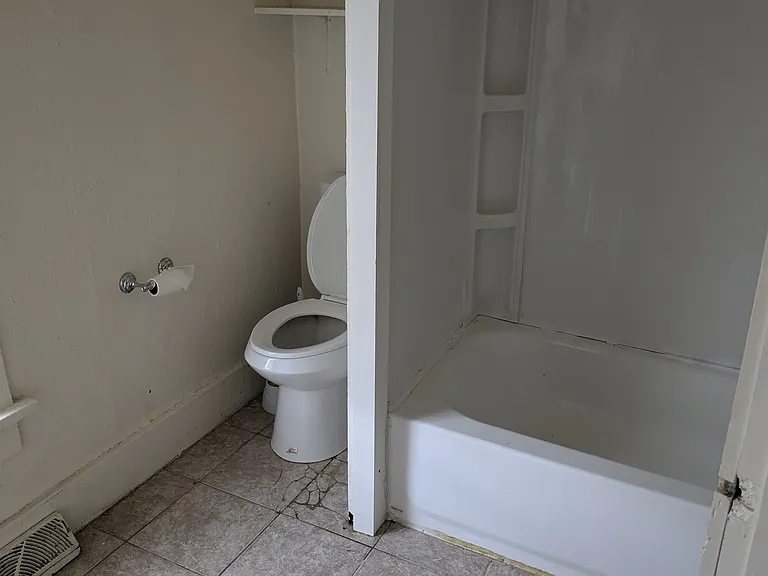 236 W Main St — Photo 9