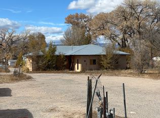 707 N Calle De Amor, Espanola, NM 87532