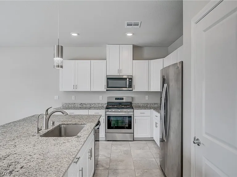 7845 Warm Winds St — Photo 5