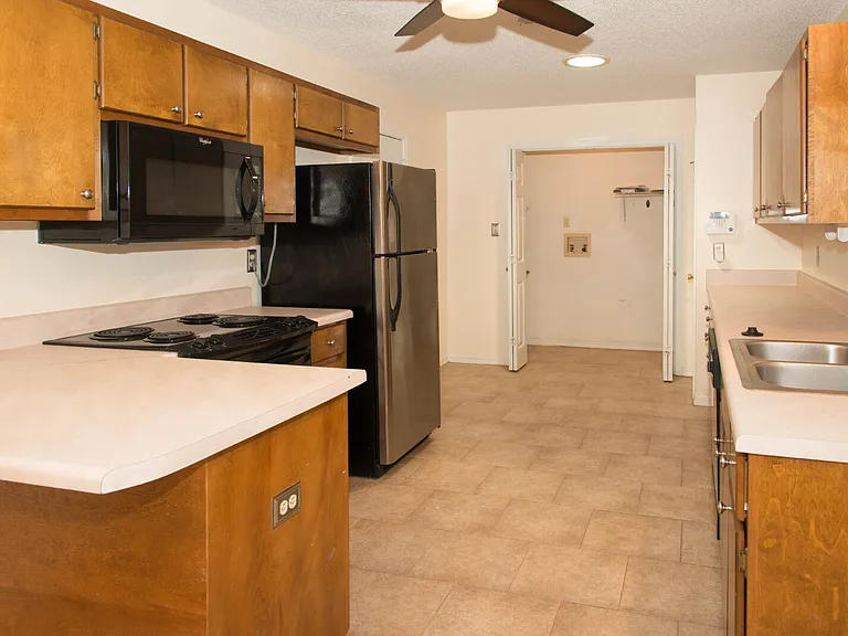 143 Palmetto Ave — Photo 6