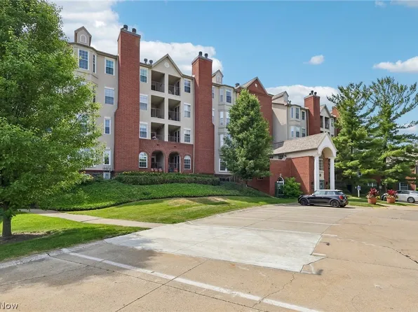 240 Fox Hollow Dr APT 312, Mayfield Heights, OH 44124