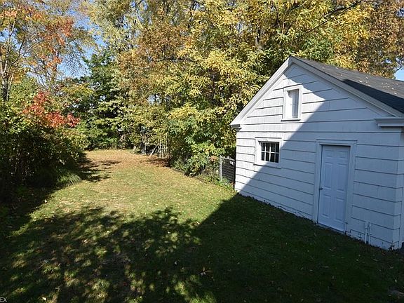4th image of 17704 Riverway Dr