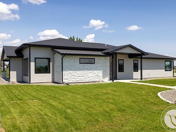 2nd image of 1326 Muirfield Pl