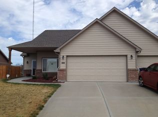 1109 Coyote Dr, Junction City, KS 66441