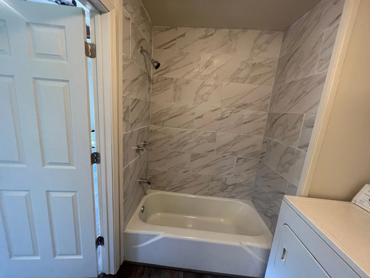 60 Magnolia — Photo 3