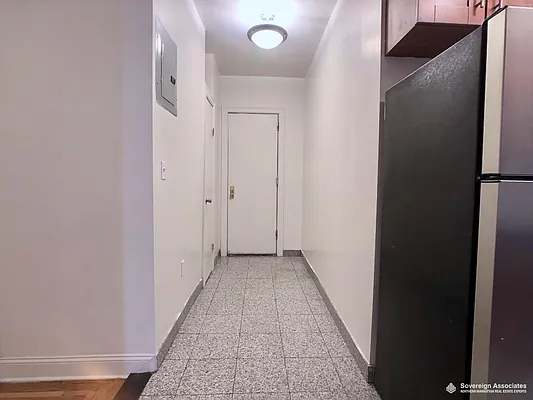 Rented by Sovereign Associates | media 11