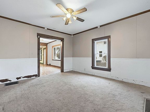 4th image of 347 S 3rd St