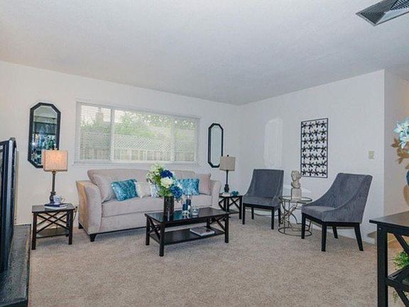 2nd image of 441 Casa Blanca Dr