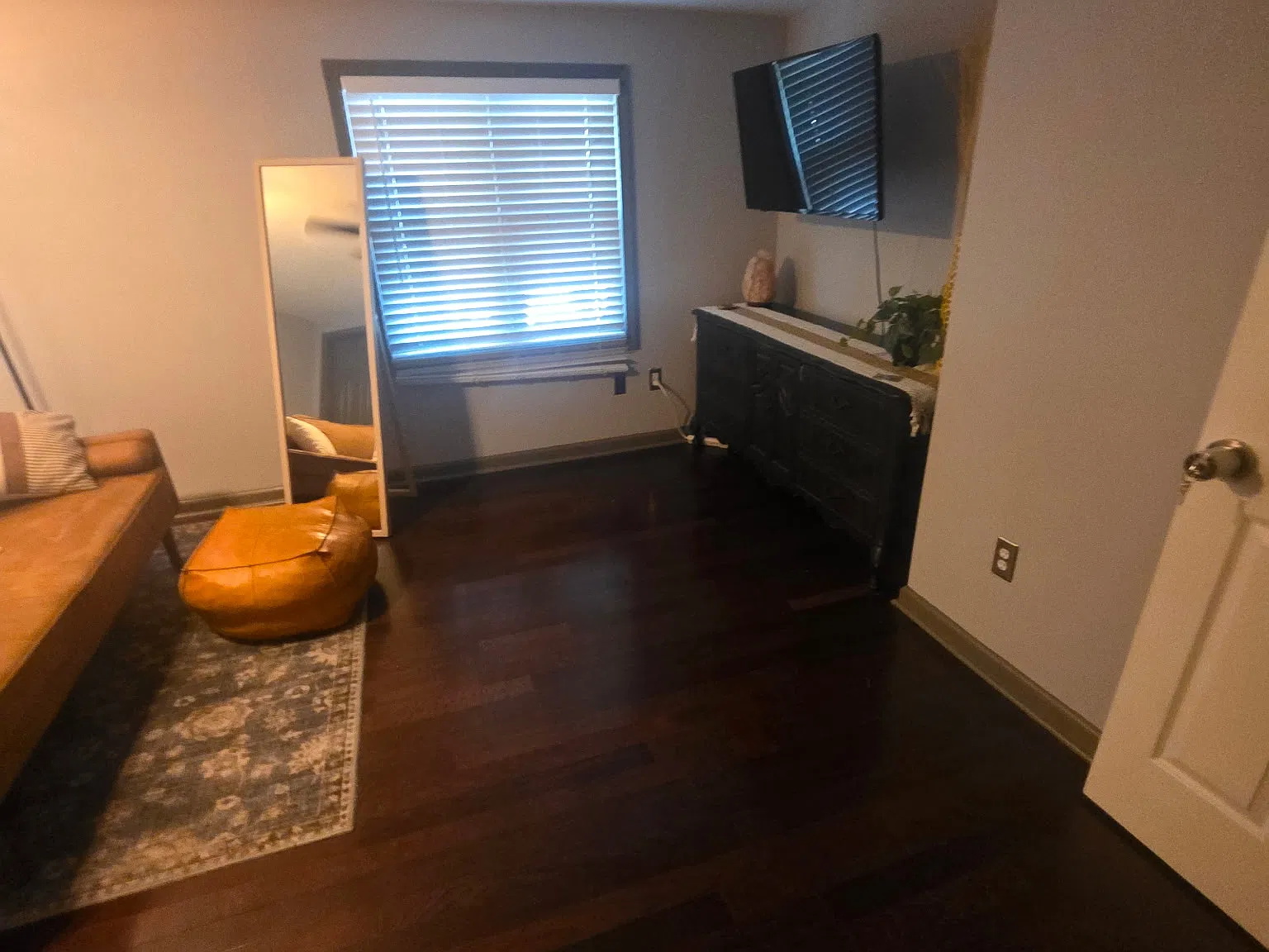 1 bed, 1.5 bath, $1,200 — Photo 2