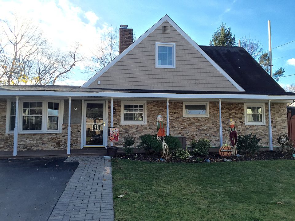 1st image of 6 Branch Ln