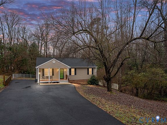 3rd image of 7142 McCauley Ln
