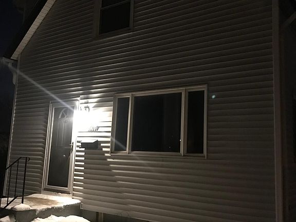 5th image of 1604 Menomonee Ave