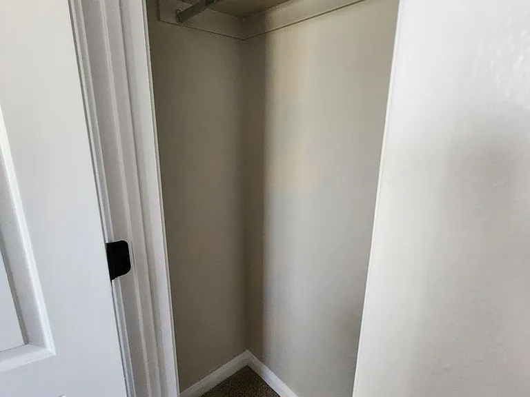370 W 1425 N #17 — Photo 35