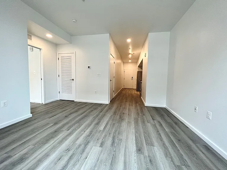 725 W Pratt St. — Photo 146
