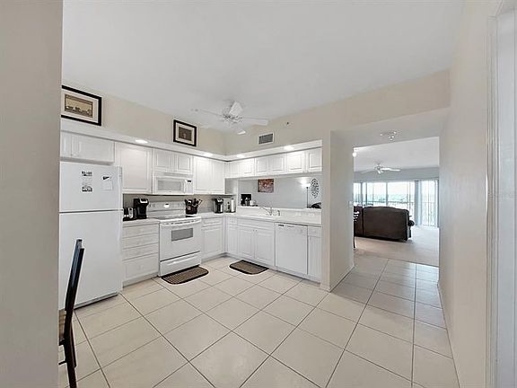 5th image of 1200 Country Club Dr APT 6204