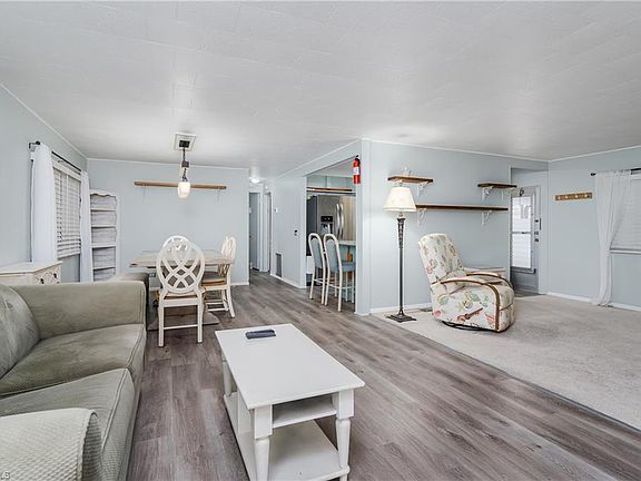 5th image of 469 Riviera BLVD W