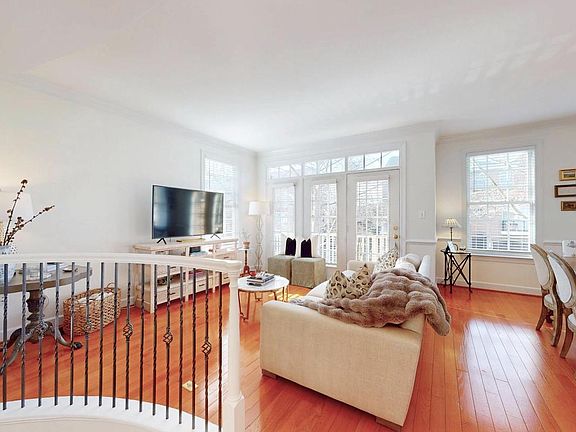 5th image of 160 Herndon Mill Cir