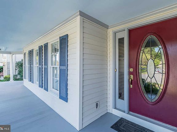 4th image of 10205 Grovewood Way