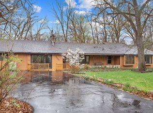 9003 W Hillcrest Ln, Palos Park, IL 60464