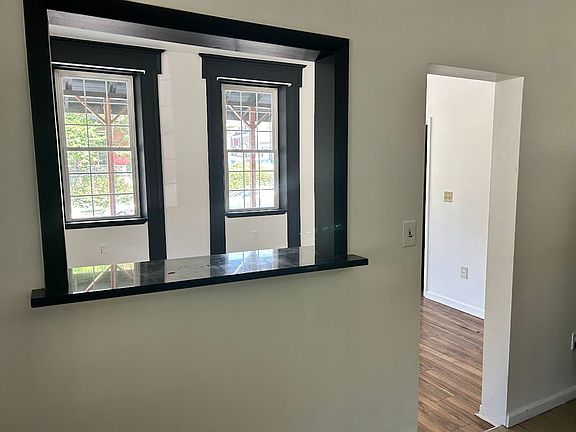 4th image of 200 Walnut St