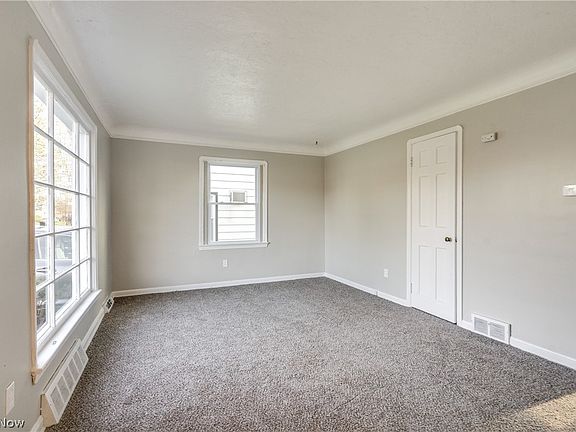 3rd image of 4537 W 148th St