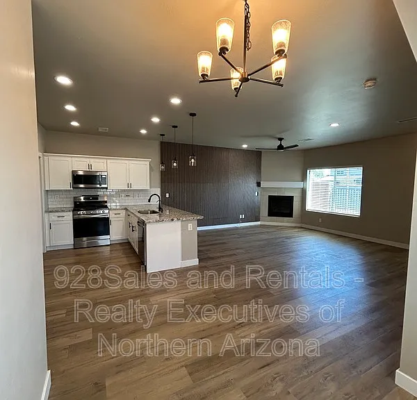 12217 Bliss Ave — Photo 3