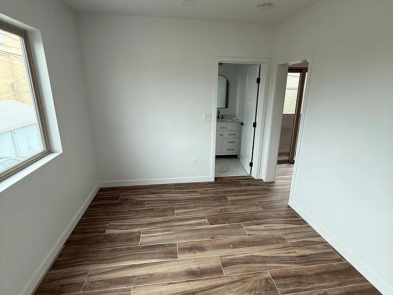835 Opal St — Photo 6