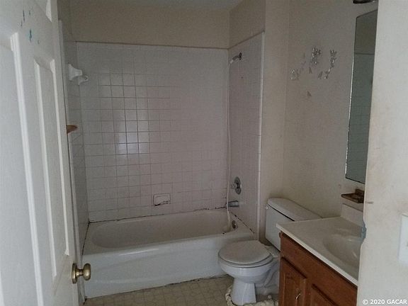 5th image of 2244 NE 12th Ave