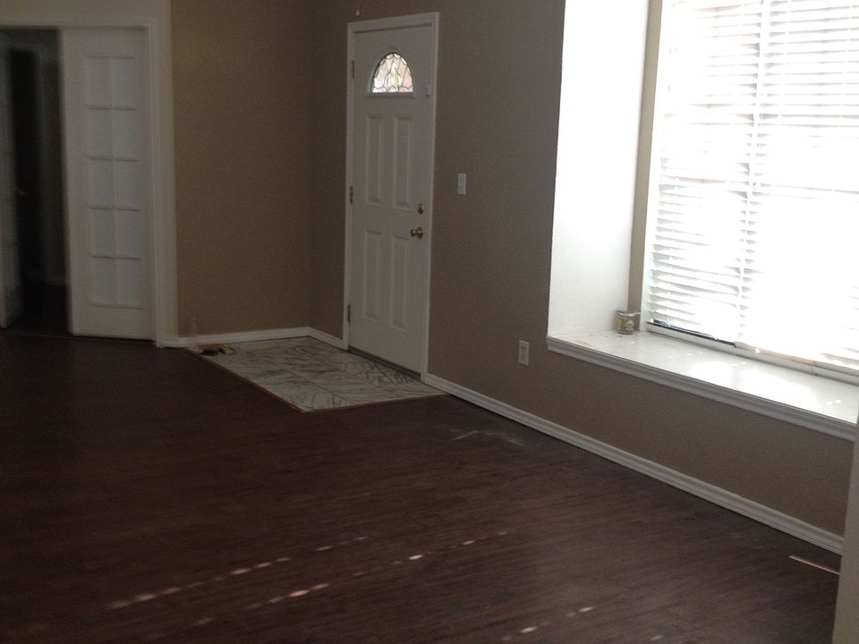 1st image of 937 E Cannady Cir