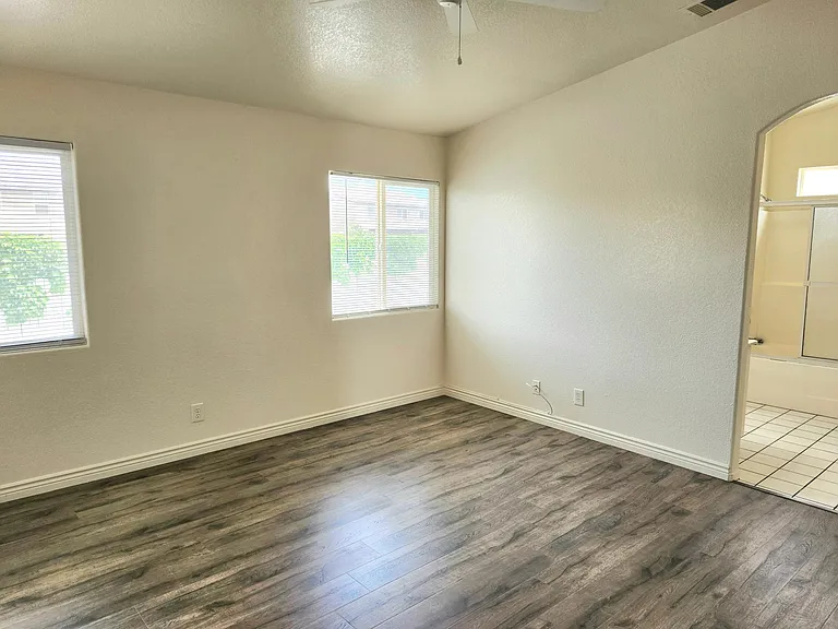 12237 Glenellen Ln — Photo 17