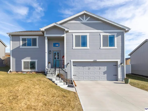 8205 S 188th St, Omaha, NE 68136